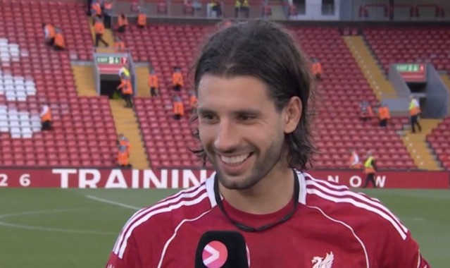 世界杯直播-索博谈任意球破门：之前都是阿诺德在踢，现在我终于有机会了