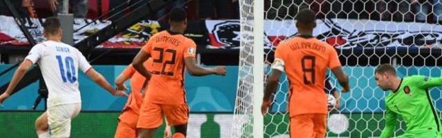 希克又进球了！差点去当模特的他即将创造捷克历史