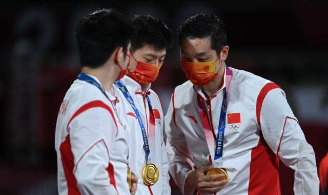 足球新闻-6日综述：乒球田径国手再添二金 中美决战愈演愈烈