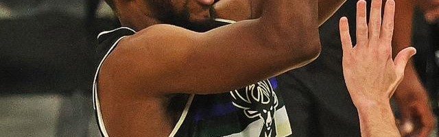 6人轮换孤注一掷！雄鹿三巨头发威逼出抢七大战