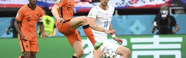 世界杯-德容：不知道为何会输 德波尔：细节决定了比赛胜负