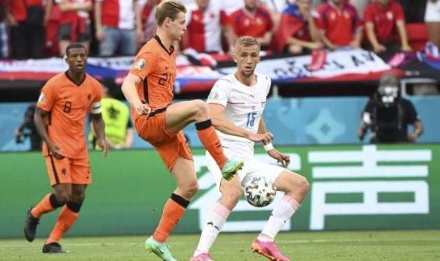 世界杯-德容：不知道为何会输 德波尔：细节决定了比赛胜负