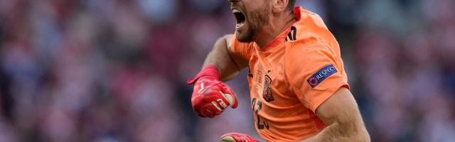 足球新闻-【人物】西甲菜鸟迁跃西班牙国门，乌奈·西蒙凭什么？